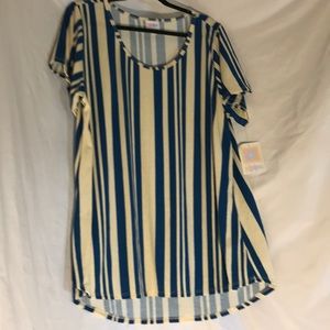 LuLaRoe Classic Tee NWT